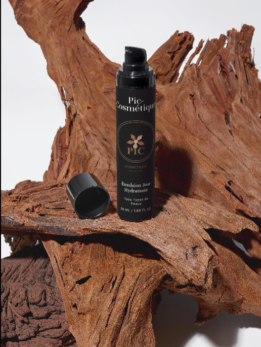 Texture légère crème hydratante visage lifestyle - Pic Cosmétique